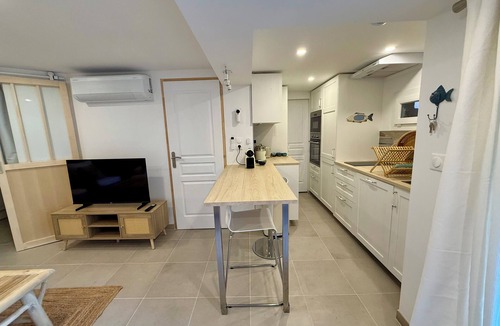 Istres Apartment | Bright, new, very well-equipped T2 apartment, quiet, dedicated parking space.