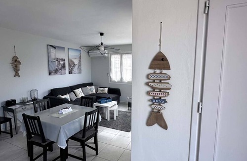 Balaruc-les-Bains Apartment | Bright T3 Apartment Near Center - 3 Stars, Air Conditioning
