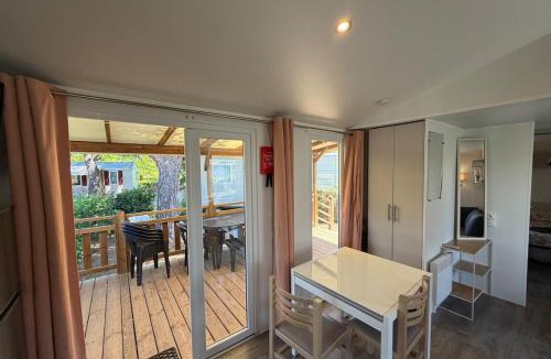 Perols Apartment | Bungalow 352 8 personnes wifi gratuite, piscines, Camping 4 étoiles Siblu Lac des Reves
