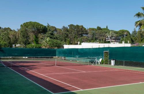 Biot Villa | CABOTS Villa Moderne Tout Confort Grand Jardin & Piscine
