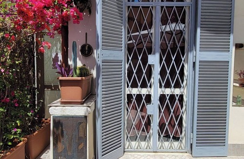 Rione XVIII Castro Pretorio Apartment | Caesar Room