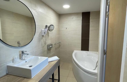Tournezy Hotel | Campanile Montpellier Ouest - Croix D'Argent