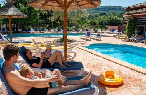 Saignon House | Camping 4 étoiles - Piscine - ccbehhb