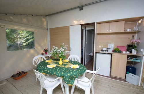 Saignon House | Camping 4 étoiles - Piscine - ccbehia