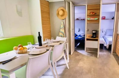 Orgon House | Camping maeva Respire La Vallée Heureuse * - Cozy Mobile Home 4 Rooms 6 People Air Conditioned