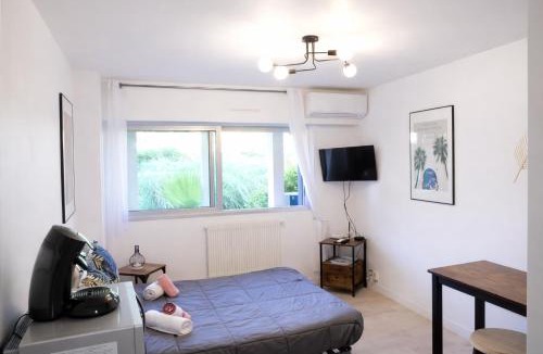 Carnot Apartment | Cannes Cosy l Studio Climatisé l Plages l Gare