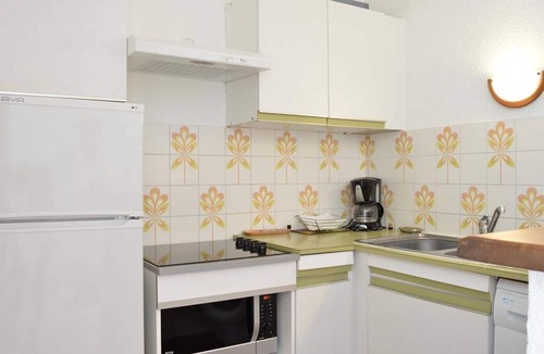 Cap d'Agde Apartment | Cap d'Agde - 2-Room Apt, Sleeps 4, Parking, 800m from Beach