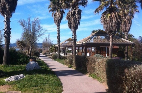 Frejus Plage Apartment | CAP HERMES - PORT FREJUS T2/3 -4pers: port plage piscine- terrace vue - garage