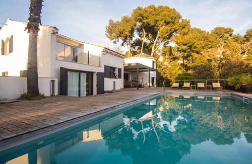 Carqueiranne House | Carqueiranne: Charming Villa with Pool, Sea View, for 8 Guests