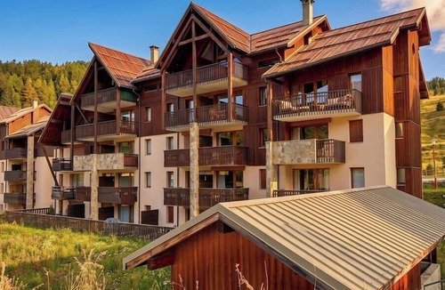 Les Claux Apartment | CASA-Amélie terrasse, vue & parking