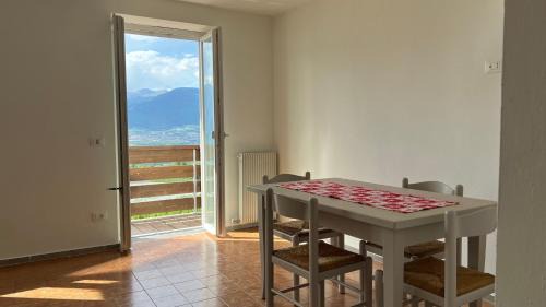 Coredo House | Casa Borghesi - Appartamenti vista lago e Dolomiti