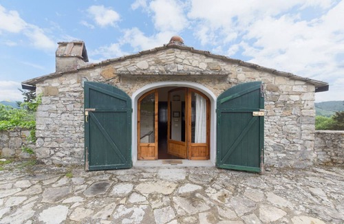 Castellina in Chianti Cottage | CASA DEGLI ULIVI - COTTAGE WITH SWIMMING POOL