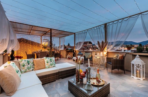 Lucca Historical Center Apartment | Casa Gina Urban Retreat