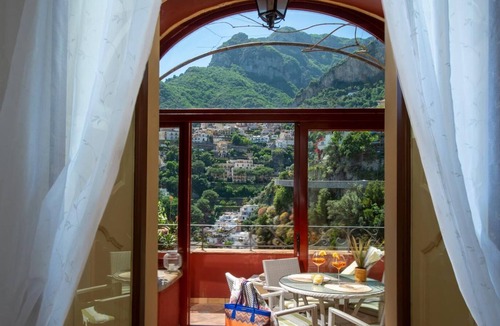 Positano Apartment | Casa Giulia - Sophisticated apartment in Positano with stunnig view