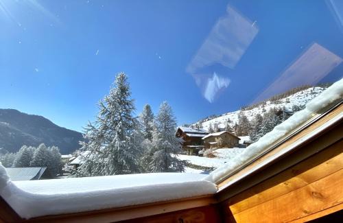 Molines-en-Queyras Bed & Breakfast | CASA-Gondolier Loft chambre pour 7 personnes