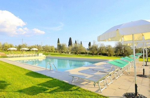 Tavarnelle Val di Pesa House | Casa Katia F: A cozy and welcoming two-story apartment in the characteristic style of the Tuscan countryside, with Free WI-FI.