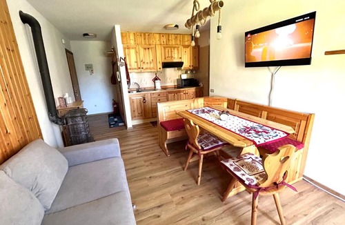Dosso Veronza Apartment | Casa Nico vicino a Cavalese con terrazzo ideale per 2-3 ospiti