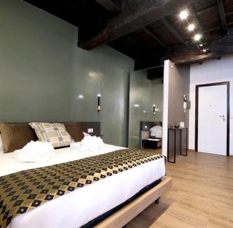 Rione XI Sant'Angelo Apartment | Casa Orchidea