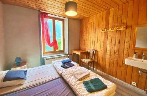 Molines-en-Queyras Bed & Breakfast | CASA-Salon Bella Ciao Suite pour 5 personnes