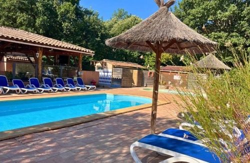 Saignon Ski Chalet | Chalet 4 étoiles - Piscine - ccbehhg