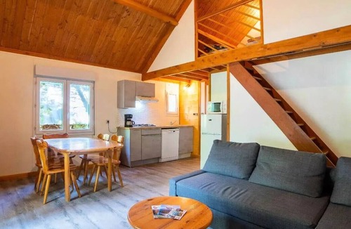 Meolans-Revel Ski Chalet | Chalet B - sleeps 6