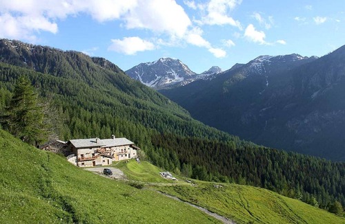 Marmora Ski Chalet | Chalet 'Civico 5' with Mountain View, Shared Garden and Wi-Fi