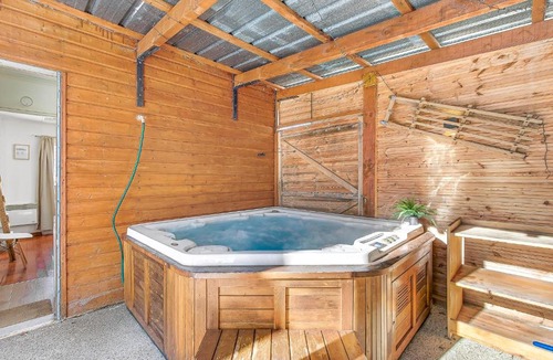 Seyne House | Chalet entier avec spa 6 personnes