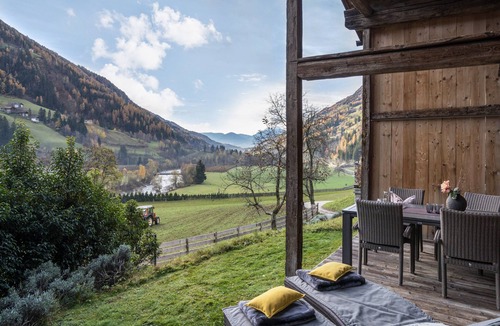 San Leonardo in Passiria Ski Chalet | Chalet 'Ferienhaus Im Stadl' with Mountain Views, Private Terrace and Wi-Fi