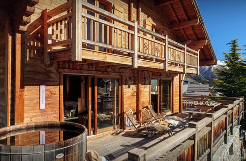 Saint-Etienne-de-Tinee Ski Chalet | Chalet L'Evidence -Explore Mercantour and relax in the sauna - OVO Network