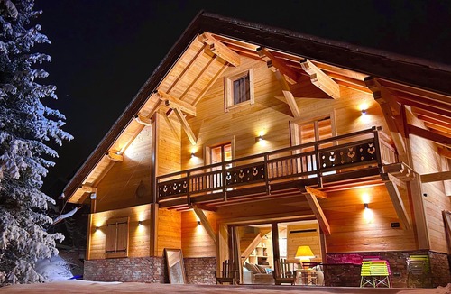 La Salle-les-Alpes Ski Chalet | Chalet La Luge with exceptional valley views