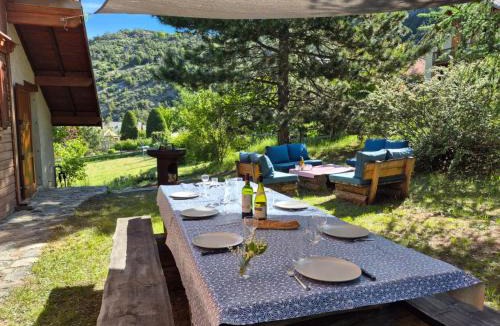 Guillestre Apartment | Chalet lumineux et spacieux entre Risoul Vars et les stations du Queyras