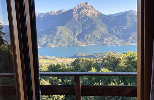 Saint-Apollinaire Ski Chalet | Chalet overlooking Lake Serre Ponçon near the Parc des Ecrins