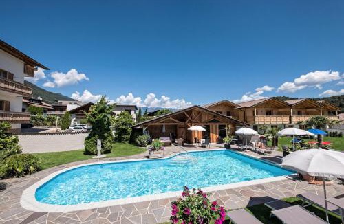 Tesimo Ski Chalet | Chalet Schaller