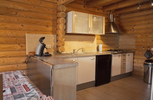 Chateauroux-les-Alpes Ski Chalet | CHALET TERRACE MOUNTAIN VIEW PRIVATE JACUZZI IN 3* CAMPSITE LE DOMAINE DES ECRINS