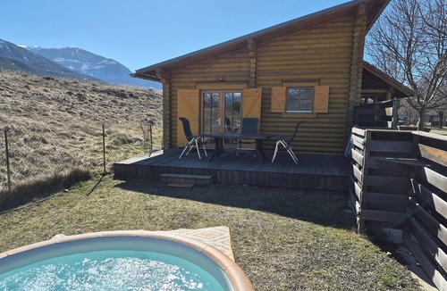Chateauroux-les-Alpes Ski Chalet | CHALET TERRACE MOUNTAIN VIEW PRIVATE JACUZZI IN 3* CAMPSITE LE DOMAINE DES ECRINS