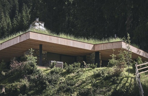 Racines Ski Chalet | Chalet 'Waldchalet mit Jacouzzi' with Mountain View, Private Terrace and Wi-Fi