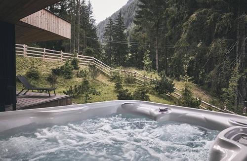 Racines Ski Chalet | Chalet 'Waldchalet mit Jacouzzi' with Mountain View, Private Terrace and Wi-Fi