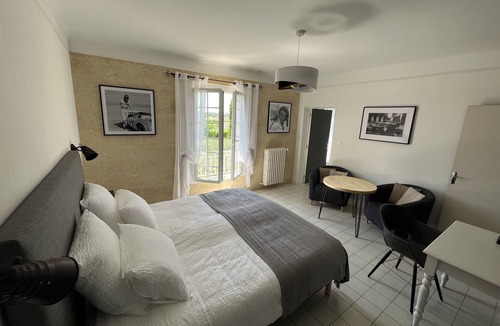 Saint-Quentin-la-Poterie Bed & Breakfast | Chambre Dhôtes Steve Mcqueen, 2 Personnes, à 2 pas D'uzès