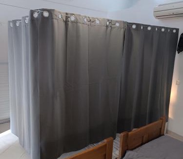 Aramon Apartment | Chambre 4 personnes avec piscine