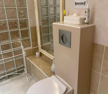 Euzet-les-Bains Bed & Breakfast | Chambre d'Hôte Couguiolet - avec piscine