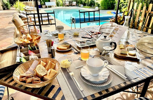 Tourrettes Apartment | Chambre D'hôtes et Petit Déjeuner D'exceptionnel