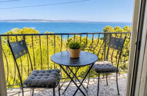 Istres Bed & Breakfast | Chambre en Provence balcon et vue calme