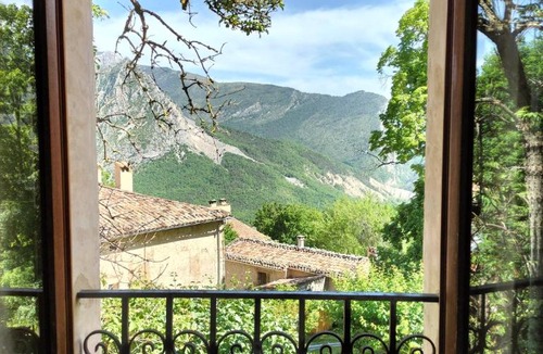 Castellane Bed & Breakfast | Chambre Haute, Calme, Confort & Vue Panoramique