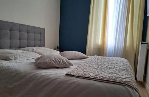 Nimes House | Chambre spacieuse nimes quartier populaire
