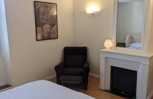 Le Thor Bed & Breakfast | Chambre Voltaire ou Chambre Beckett, terrasse en bord de Sorgue