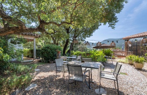 Hyeres Bed & Breakfast | Chambres D'hôtes - Le Mas Du Rocher