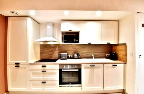 Beziers City Centre Apartment | CHAMPETRE#CENTRE#PARKING#WIFI#SELFCHECKIN#SLEEPNTRIPBEZIERS