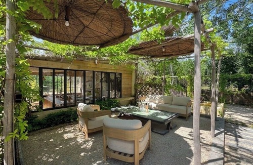 Maussane-les-Alpilles House | Chapel & Sheds in Maussane-les-Alpilles