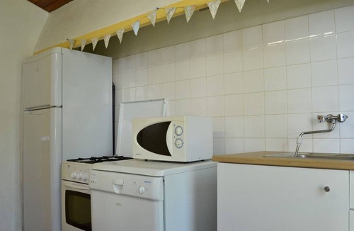 Saint-Pierre-la-Mer House | Charming 3-Room House w/Garden in St Pierre la Mer, Sleeps 5, Dog Friendly
