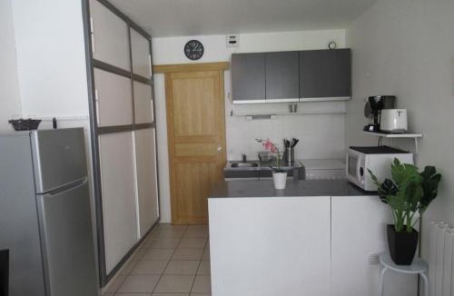 Le Grau-Du-Roi Apartment | Charmant Studio Cabine avec Jardin - Proche Plage et Commerces - Parking Sécurisé - FR-1-307-118